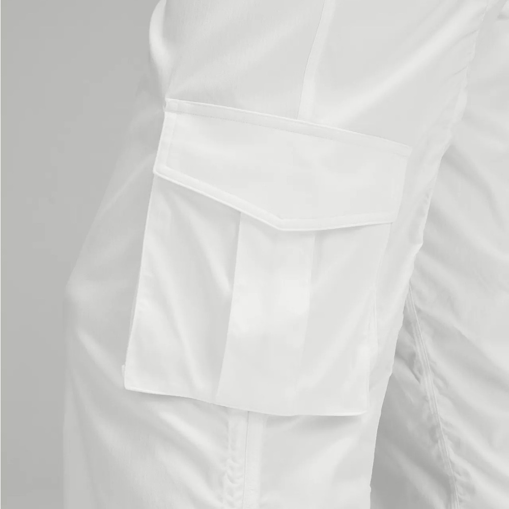 NWT lululemon Dance Studio Relaxed-Fit Mid-Rise Cargo Pant - XS - Picture 9 of 16